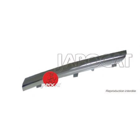 MOULURE G DE CALANDRE N16 03> CHROM